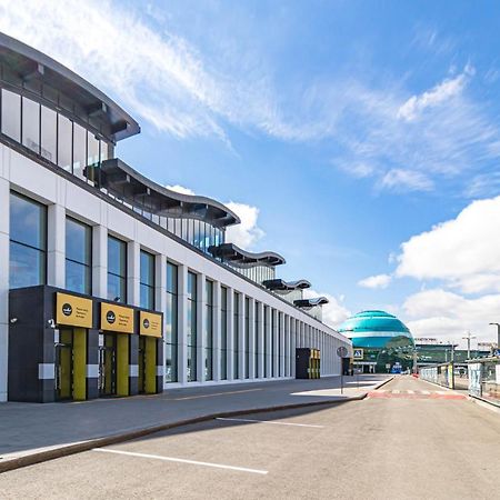 Caps Lock Airport Hotel 阿斯坦纳 外观 照片